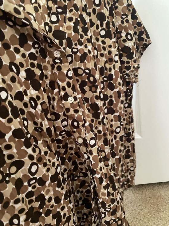 Christopher & Banks Brown Geometric Bubble Print Short Sleeve Button Down Blouse - Picture 10 of 11